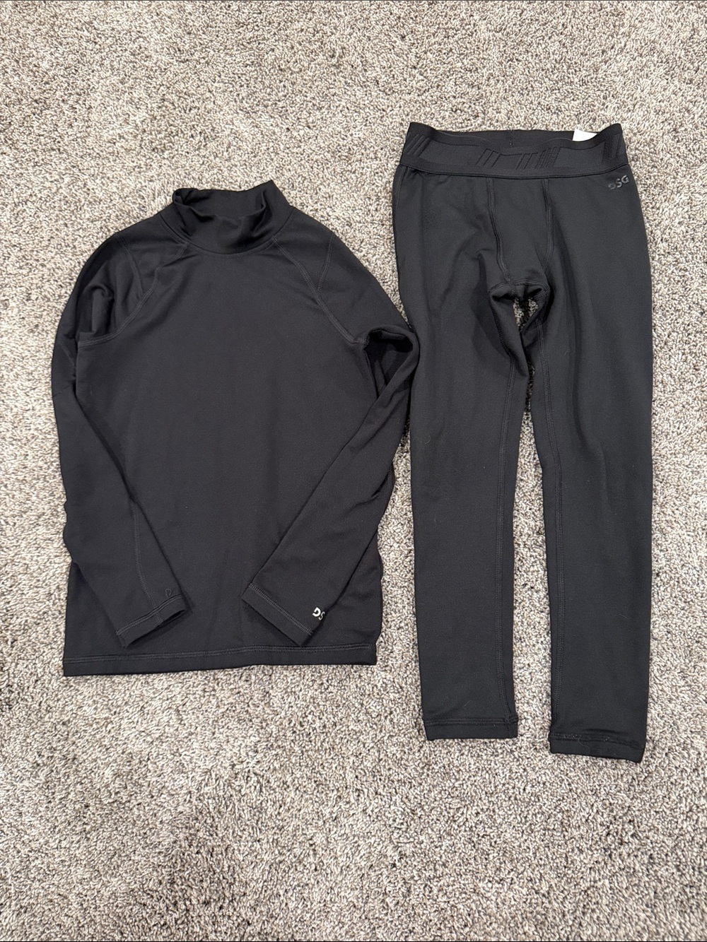 DSG Youth Cold Weather Compression Thermal Top and Leggings Matching Set